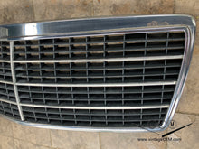 Load image into Gallery viewer, 91-99 Mercedes Benz W140 OEM grille 1408880123
