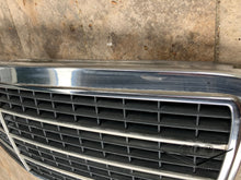 Load image into Gallery viewer, 91-99 Mercedes Benz W140 OEM grille 1408880123
