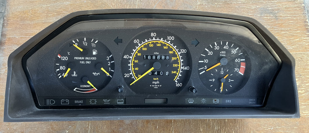 86-93 Mercedes Benz W124  instrument cluster 168k tested OK